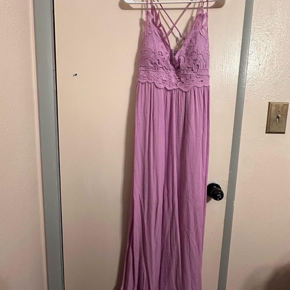 Elegant Lavender Lace Maxi Dress